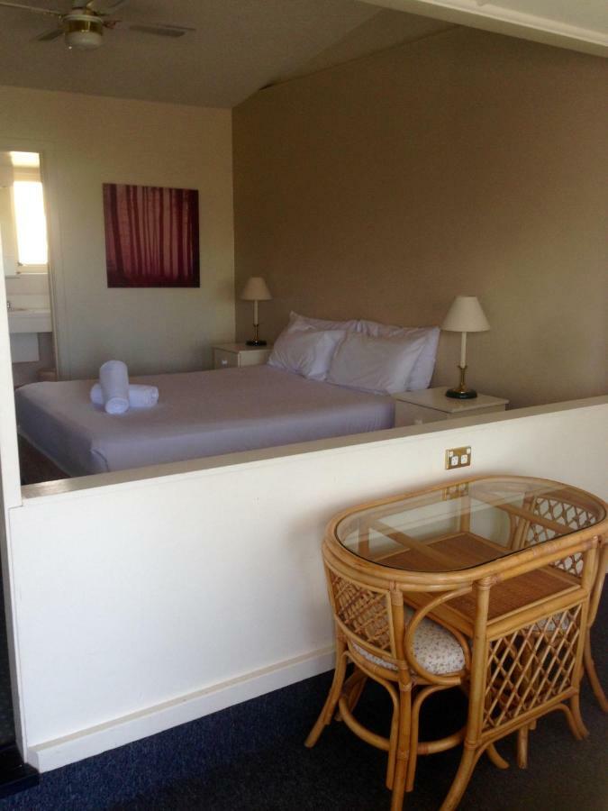 Abel Tasman Airport Motor Inn Launceston Ngoại thất bức ảnh