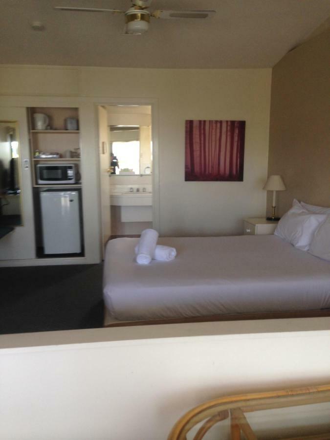 Abel Tasman Airport Motor Inn Launceston Ngoại thất bức ảnh